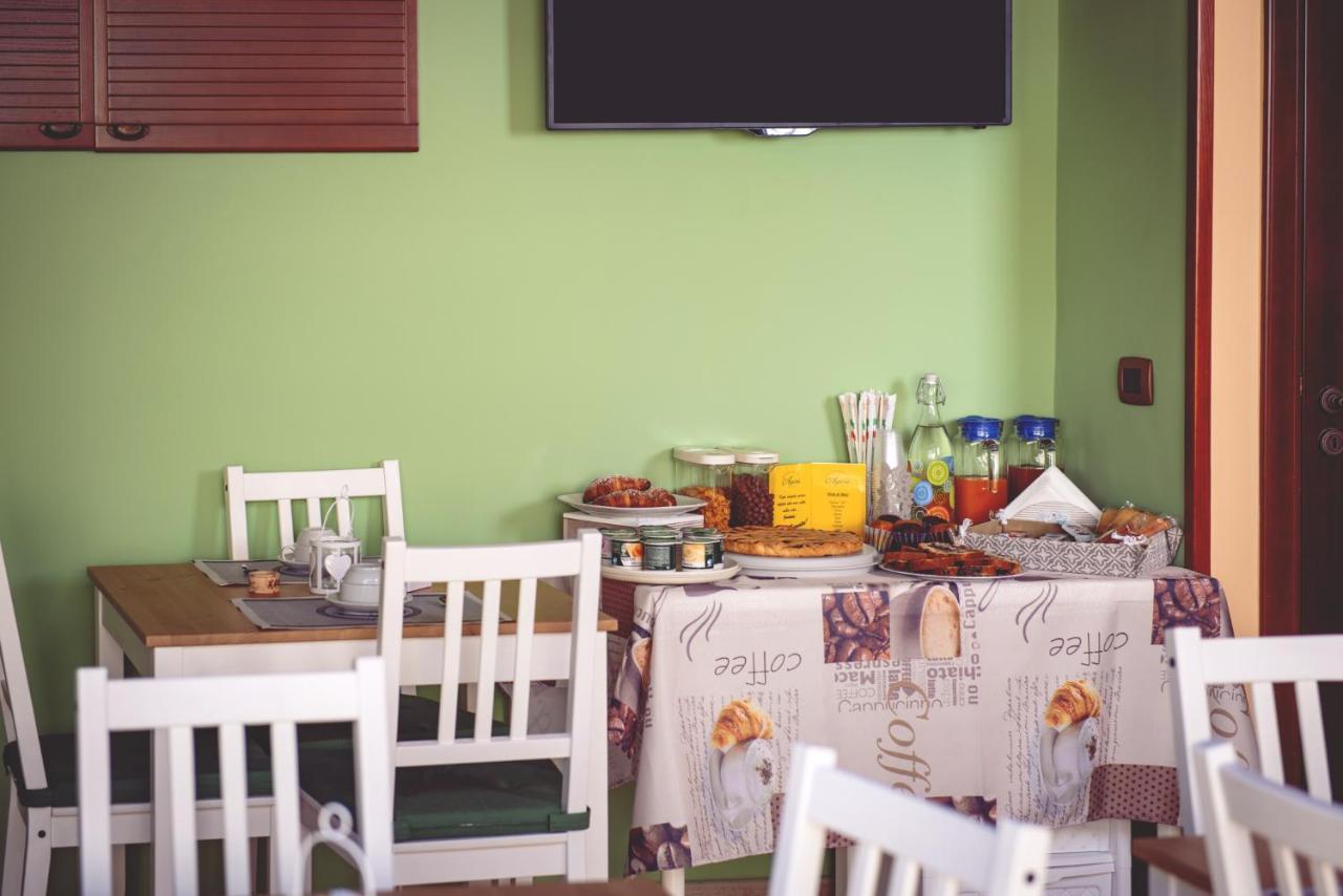 Alojamento de Acomodação e Pequeno-almoço Agorà Bisceglie